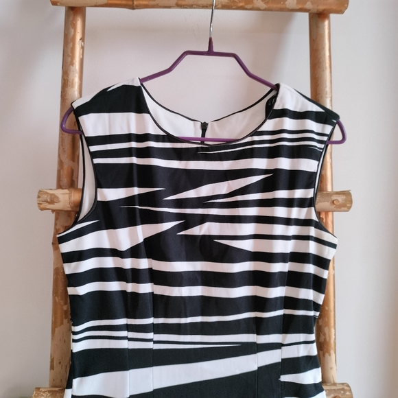 Bisou Bisou Paris Black and White Dress - Picture 6 of 15